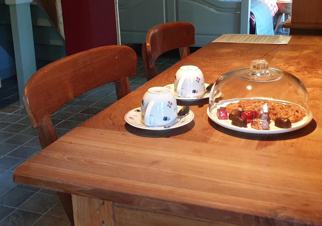 Fakansjehus Sfeervol Met Fijne Tuin Jirnsum Exteriör bild